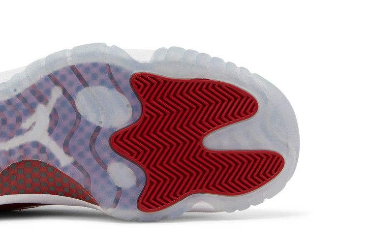 Air Jordan 11 Retro Cherry (2022)